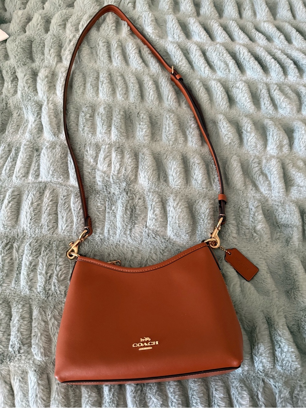 Coach Laurel Small Shoulder Bag Tan Leather Gold Hardware
